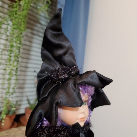 Rare Vintage Dan-Dee Int'l Ltd. Halloween Fine Bisque Porcelain Witch Doll - Picture 4 of 14
